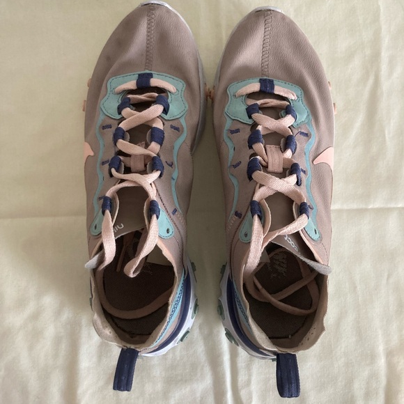 NIKE REACT womens - Picture 5 of 11